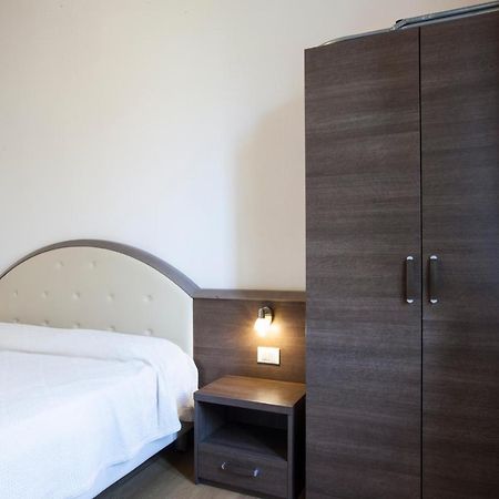 Hotel Amalfi Milano Exteriör bild