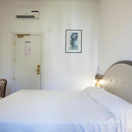 Hotel Amalfi Milano Exteriör bild