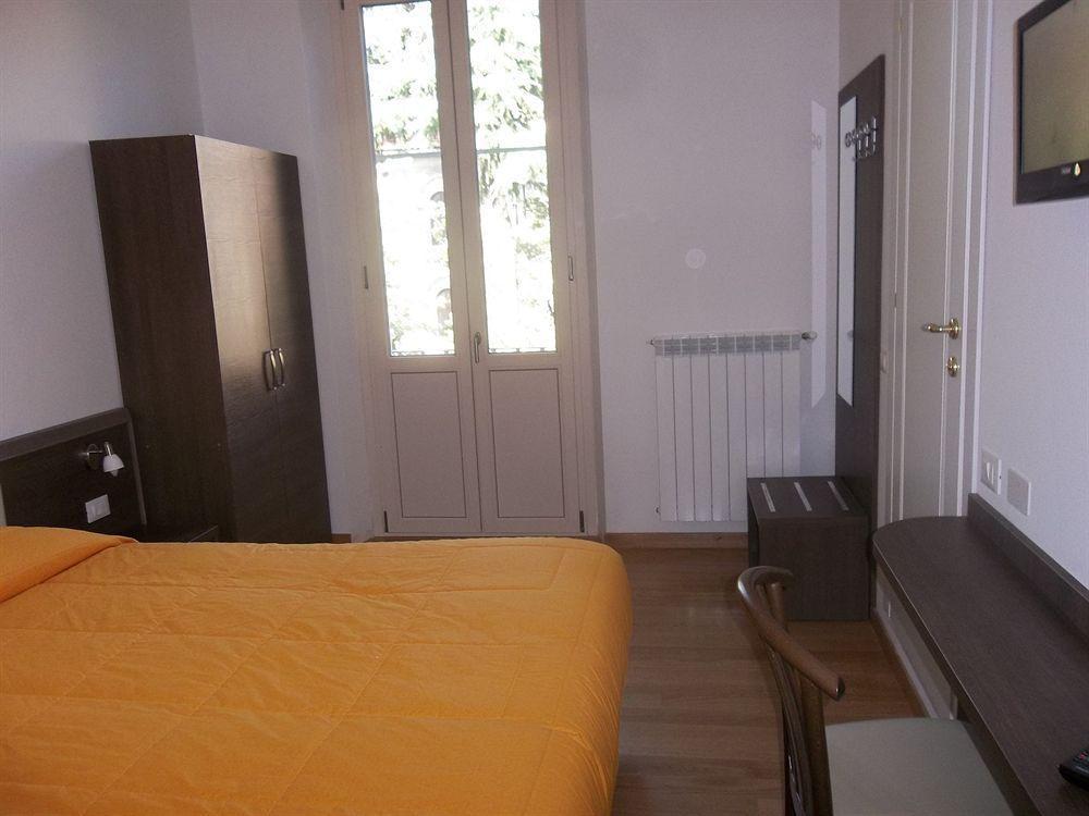 Hotel Amalfi Milano Exteriör bild