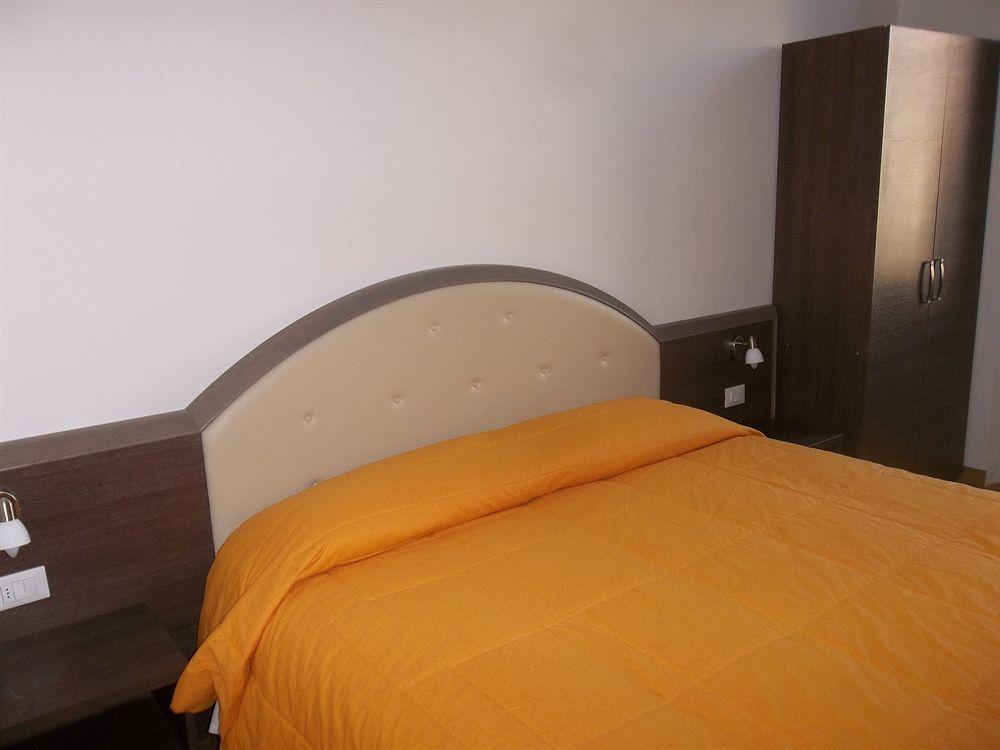 Hotel Amalfi Milano Exteriör bild