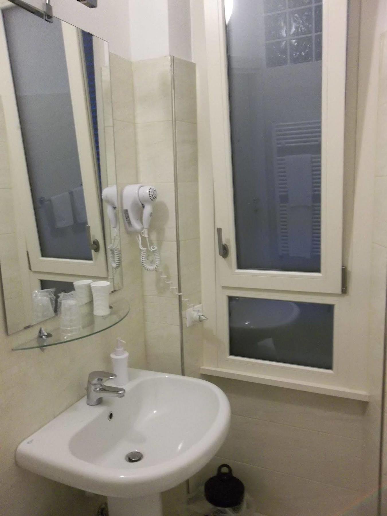 Hotel Amalfi Milano Exteriör bild